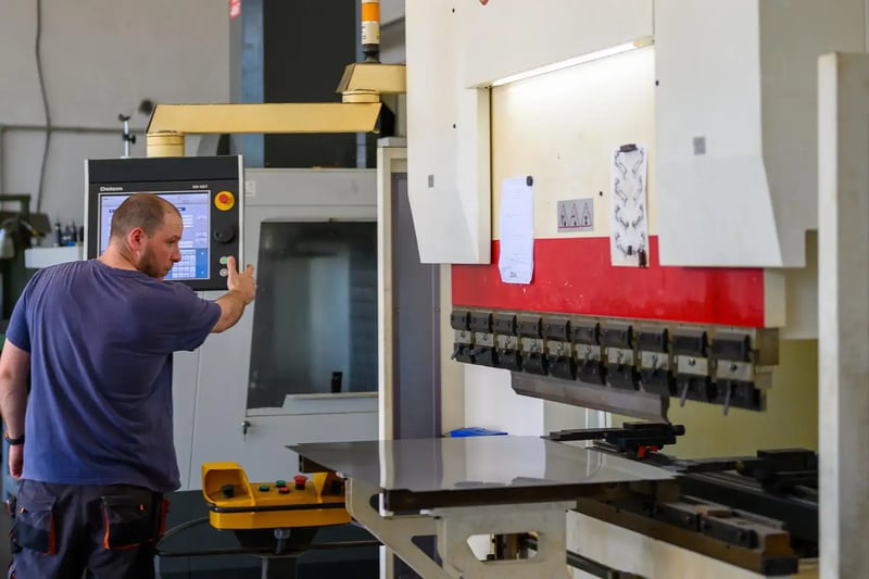 Manufacturing - Bending Press