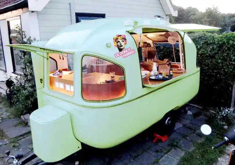 High-Quality Donut Machines and Makers 20 Mobile Donut Kiosk